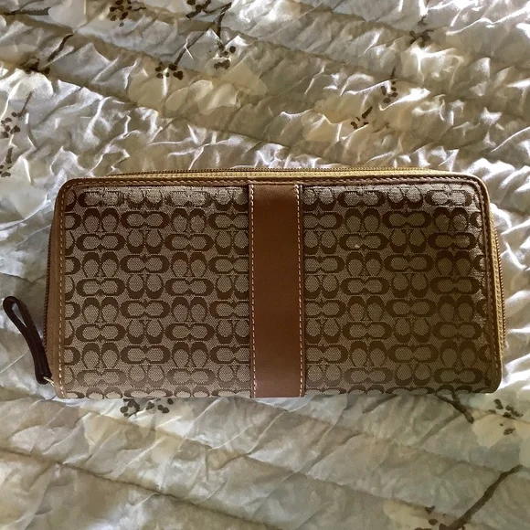 Canvas Coach Wallet - Picture 2 of 5